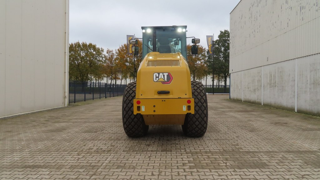 Caterpillar CS17 - Kompaktor: obrázok 3 Caterpillar CS17 - Kompaktor: obrázok 3