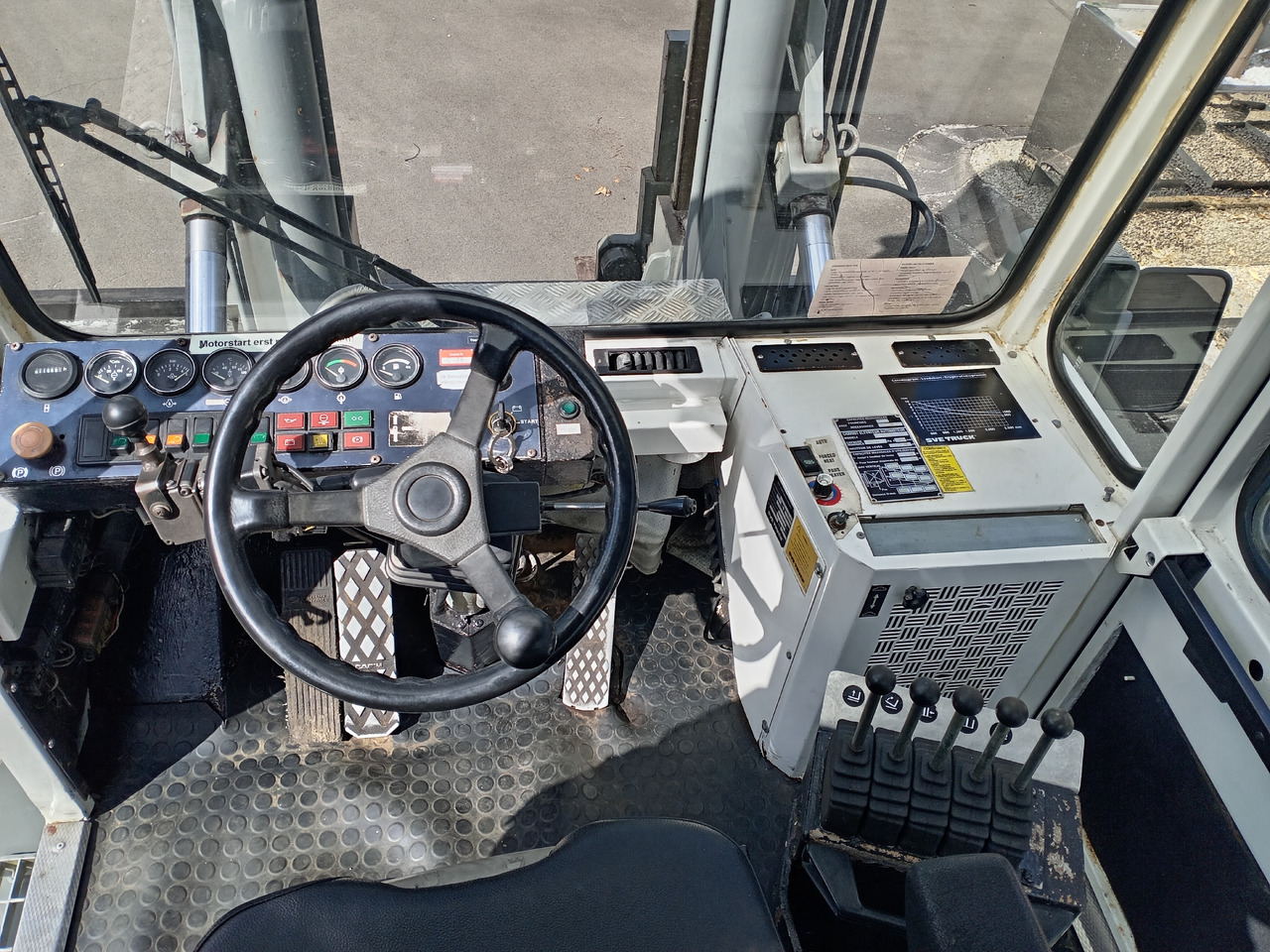 Dieselový vysokozdvižný vozík SVETRUCK Schwerlastgabelstapler 1060-30: obrázok 9