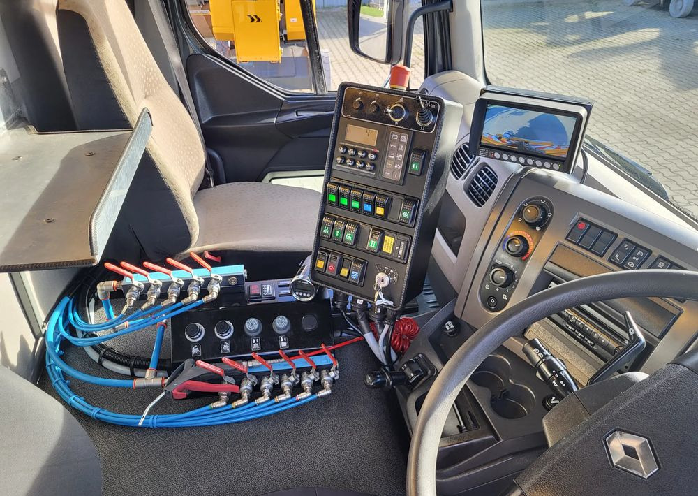 Auto na odvoz odpadu Renault Midlum: obrázok 12