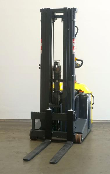 Combilift CS1250 - Stohovač: obrázok 2 Combilift CS1250 - Stohovač: obrázok 2