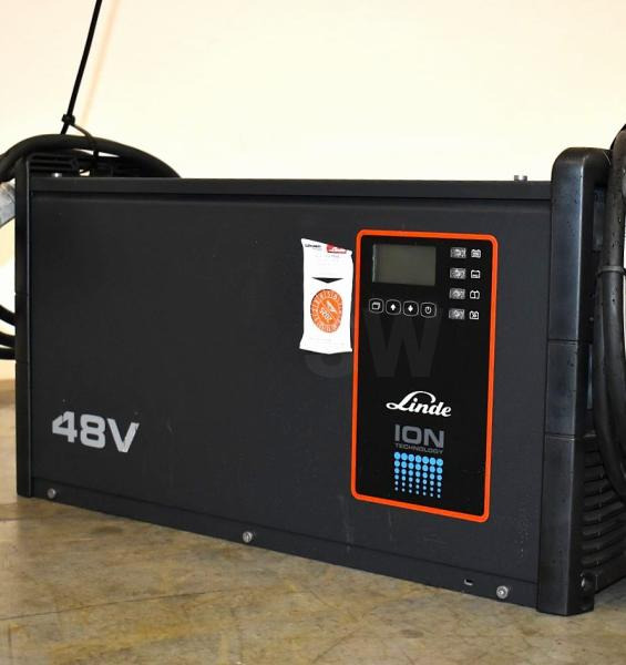 FRONIUS Linde Li-ION Charger 48V/185A - Akumulátor: obrázok 1 FRONIUS Linde Li-ION Charger 48V/185A - Akumulátor: obrázok 1