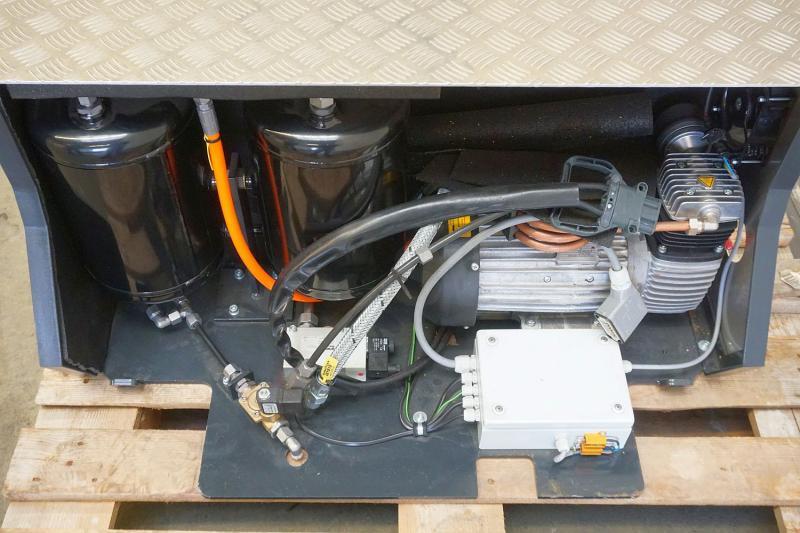LINDE Kompressor für Druckluftbremsanlage Linde P 80 - Kompresor pre Elektricky tahač: obrázok 2 LINDE Kompressor für Druckluftbremsanlage Linde P 80 - Kompresor pre Elektricky tahač: obrázok 2