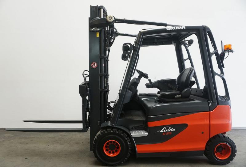 Linde E 25 387 - Elektrický vysokozdvižný vozík: obrázok 4 Linde E 25 387 - Elektrický vysokozdvižný vozík: obrázok 4