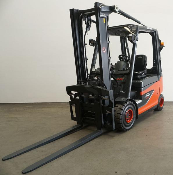 Linde E 25 387 - Elektrický vysokozdvižný vozík: obrázok 1 Linde E 25 387 - Elektrický vysokozdvižný vozík: obrázok 1