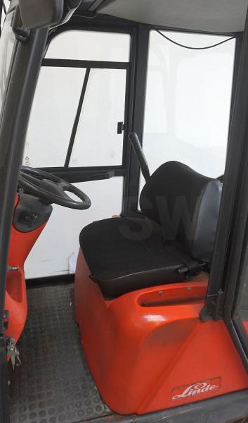 Linde P 60 Z 126 - Elektricky tahač: obrázok 3 Linde P 60 Z 126 - Elektricky tahač: obrázok 3