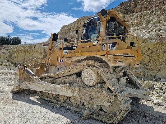CAT D8T - Buldozér: obrázok 1 CAT D8T - Buldozér: obrázok 1