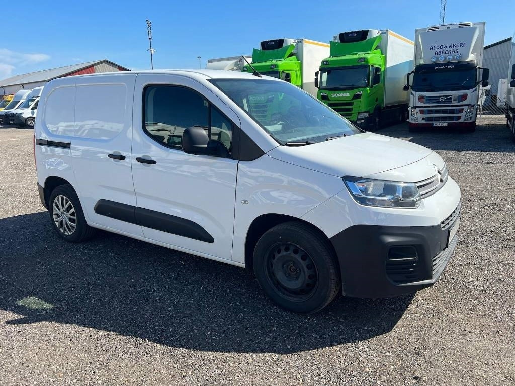 Citroën Berlingo serie 5445 - Malá dodávka: obrázok 2 Citroën Berlingo serie 5445 - Malá dodávka: obrázok 2