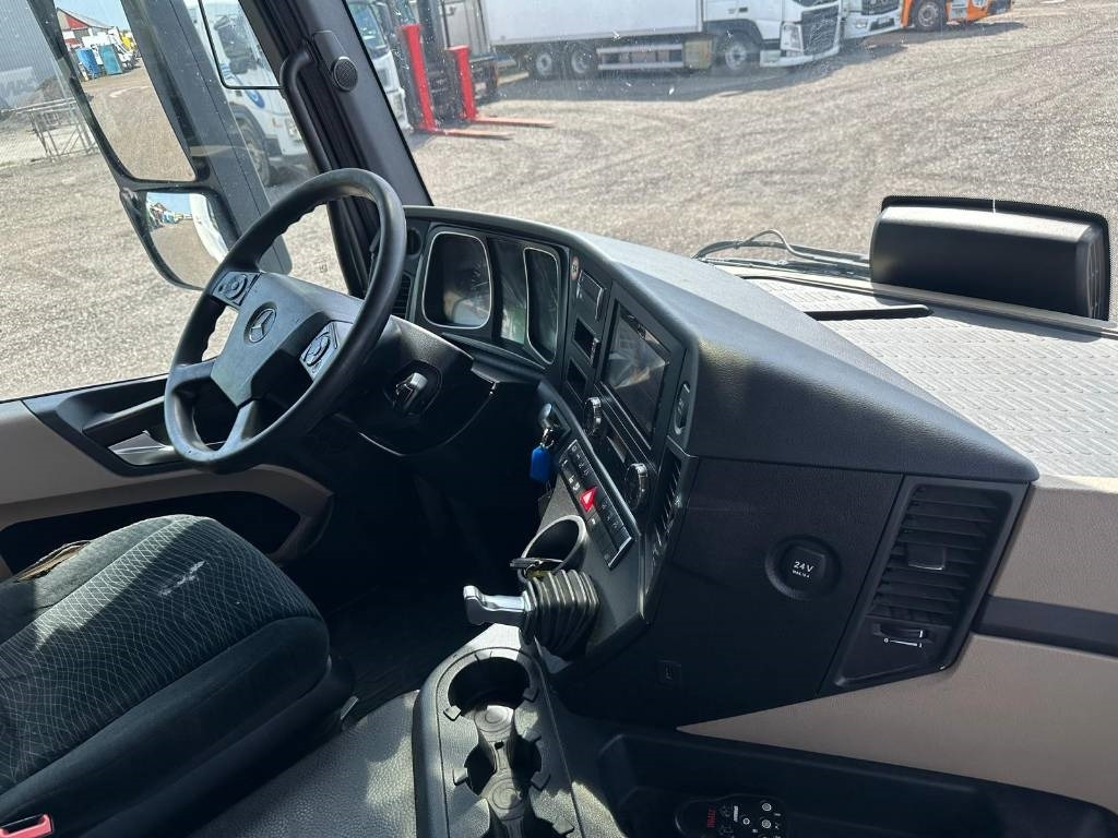 Mercedes-Benz ACTROS 2546 serie 1777 - Chladirenské nákladné vozidlo: obrázok 3 Mercedes-Benz ACTROS 2546 serie 1777 - Chladirenské nákladné vozidlo: obrázok 3