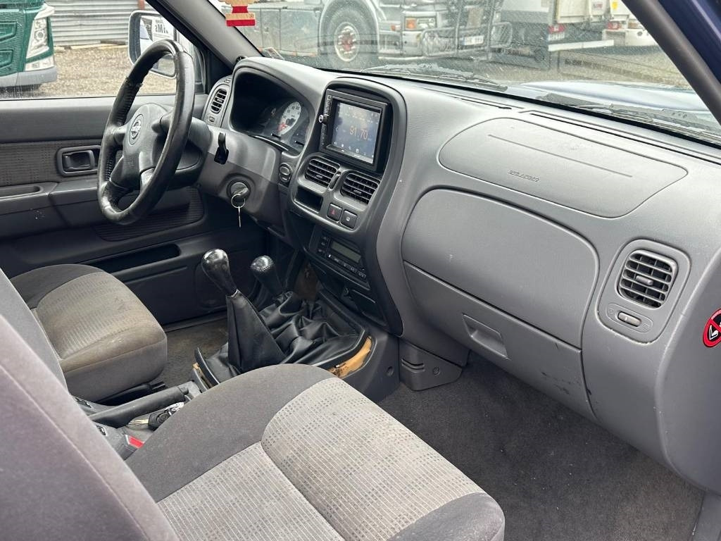 Nissan KING CAB OMB 4WD - Automobil: obrázok 3 Nissan KING CAB OMB 4WD - Automobil: obrázok 3