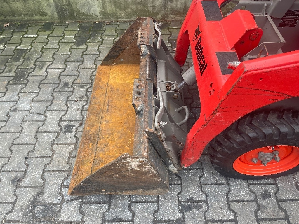 Bobcat S 70  - Šmykom riadený nakladač: obrázok 4 Bobcat S 70  - Šmykom riadený nakladač: obrázok 4