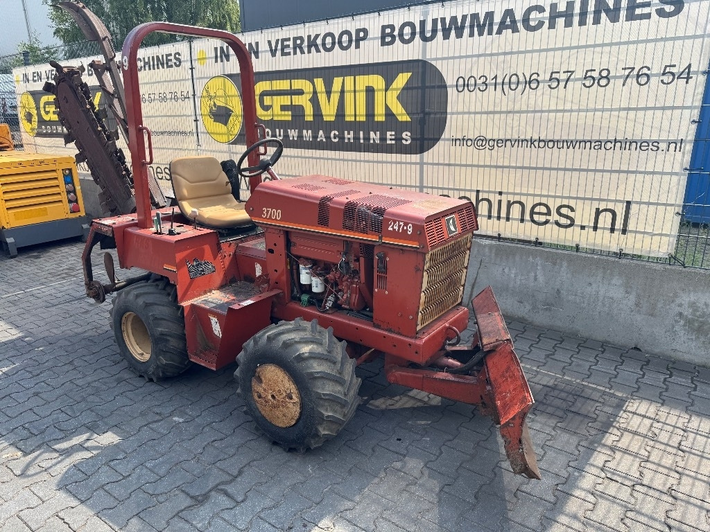 Ditch Witch 3700 DD - Rýhovač: obrázok 1 Ditch Witch 3700 DD - Rýhovač: obrázok 1