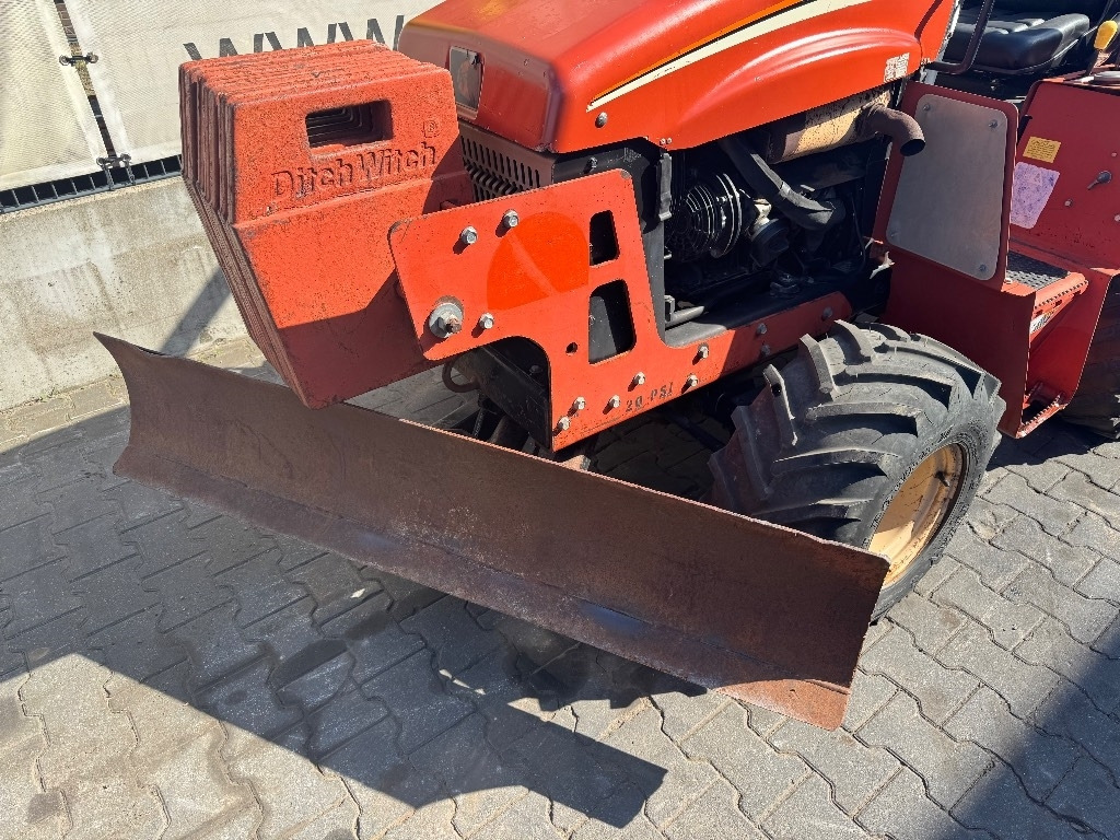 Ditch Witch RT 40 - Rýhovač: obrázok 4 Ditch Witch RT 40 - Rýhovač: obrázok 4