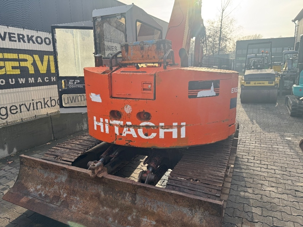 Hitachi EX 60 - Mini rýpadlo: obrázok 4 Hitachi EX 60 - Mini rýpadlo: obrázok 4