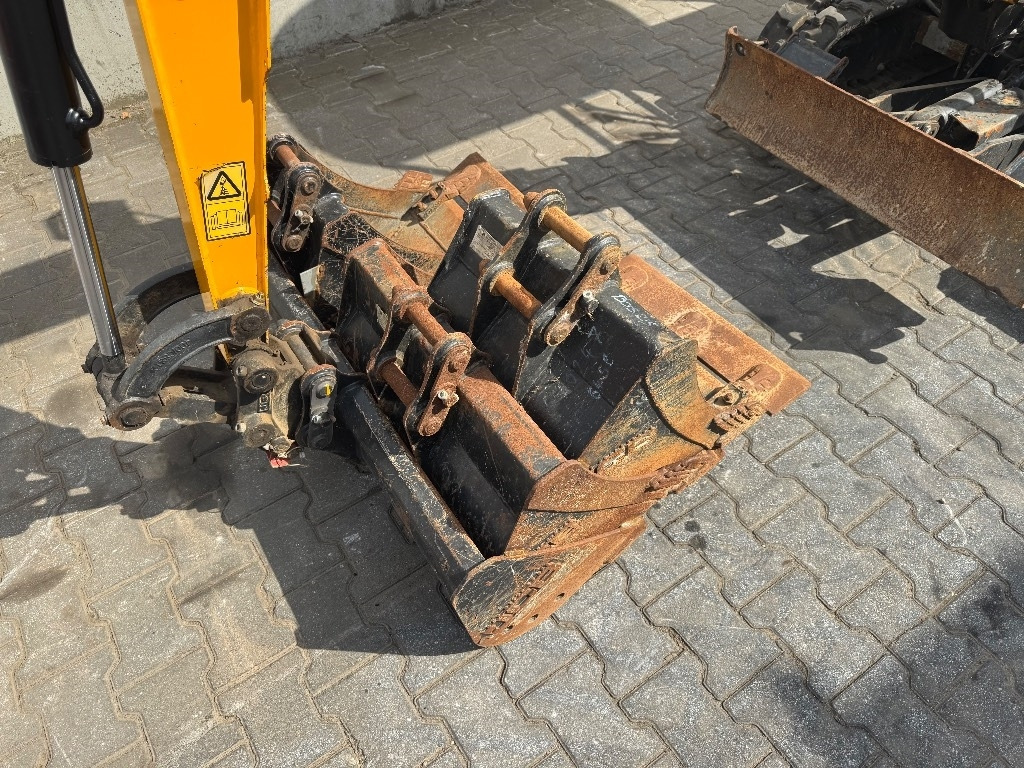 JCB 19 C-1E - Mini rýpadlo: obrázok 3 JCB 19 C-1E - Mini rýpadlo: obrázok 3