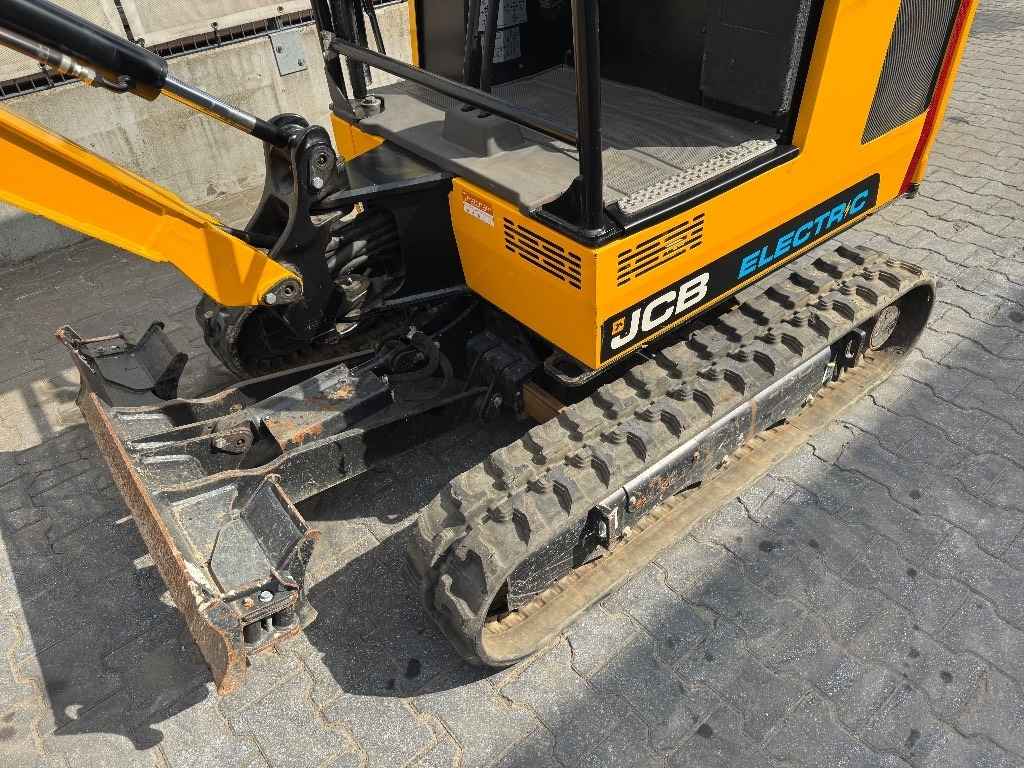 JCB 19 C-1E - Mini rýpadlo: obrázok 2 JCB 19 C-1E - Mini rýpadlo: obrázok 2