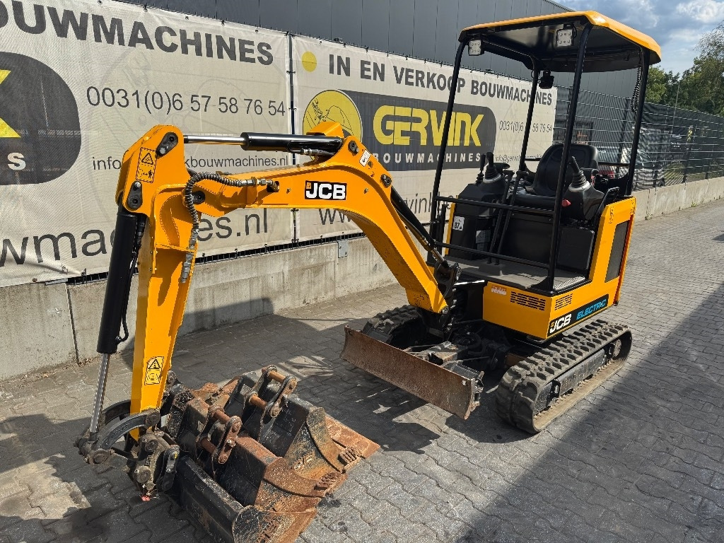 JCB 19 C-1E - Mini rýpadlo: obrázok 4 JCB 19 C-1E - Mini rýpadlo: obrázok 4