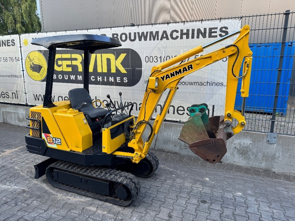 Yanmar B12 - Mini rýpadlo: obrázok 2 Yanmar B12 - Mini rýpadlo: obrázok 2