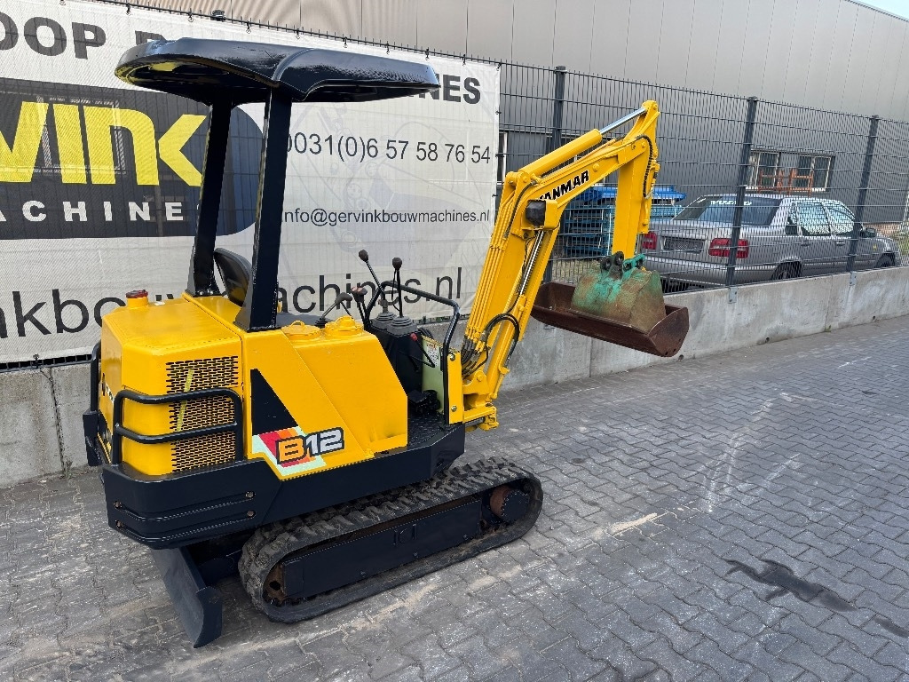 Yanmar B12 - Mini rýpadlo: obrázok 1 Yanmar B12 - Mini rýpadlo: obrázok 1
