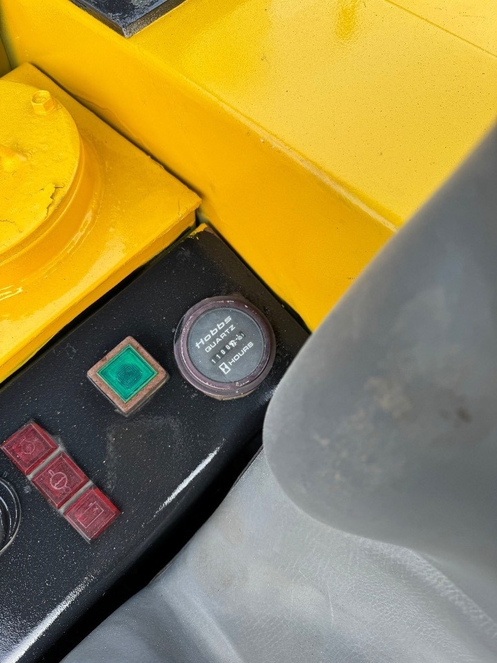 Yanmar B12 - Mini rýpadlo: obrázok 5 Yanmar B12 - Mini rýpadlo: obrázok 5