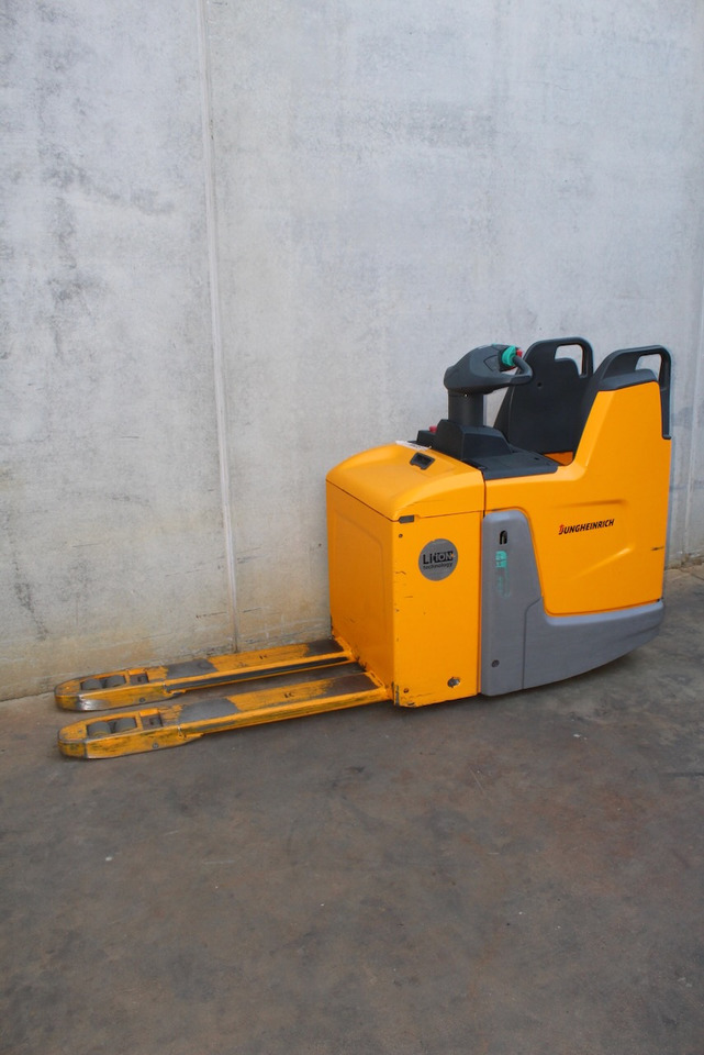 Jungheinrich ERE 225 LI-ION - Paletový vozík: obrázok 2 Jungheinrich ERE 225 LI-ION - Paletový vozík: obrázok 2