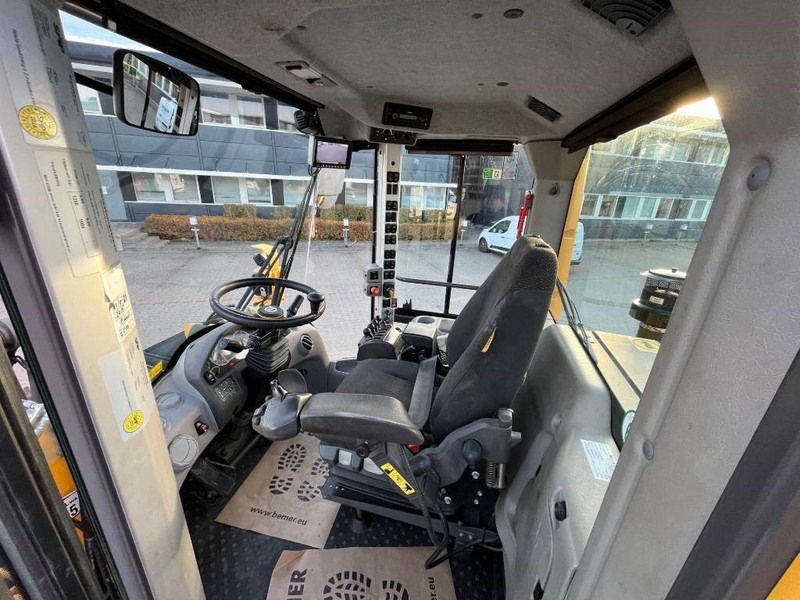 Kolesový nakladač Volvo L 60 H: obrázok 13