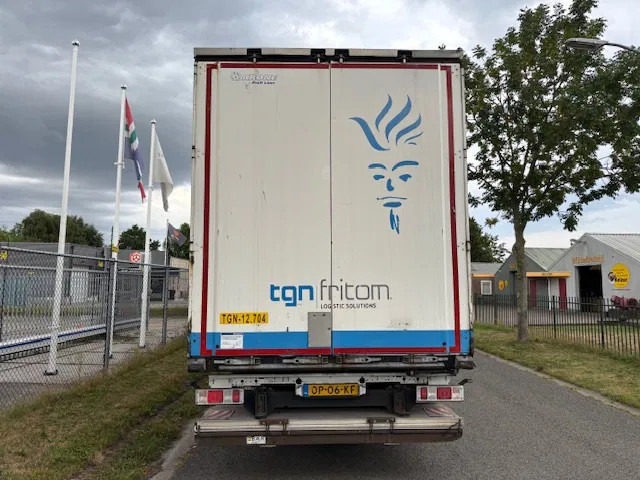 Krone SD curtainslider taillift standard chassis drum brakes - Plachtový náves: obrázok 5 Krone SD curtainslider taillift standard chassis drum brakes - Plachtový náves: obrázok 5
