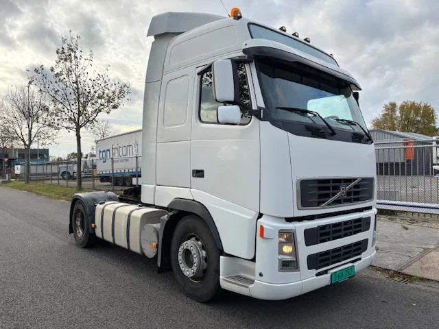 Volvo FH 12 420 E3 4x2T Globetrotter 720.000km!! Analog tacho MOT 06-2026 - Ťahač: obrázok 3 Volvo FH 12 420 E3 4x2T Globetrotter 720.000km!! Analog tacho MOT 06-2026 - Ťahač: obrázok 3
