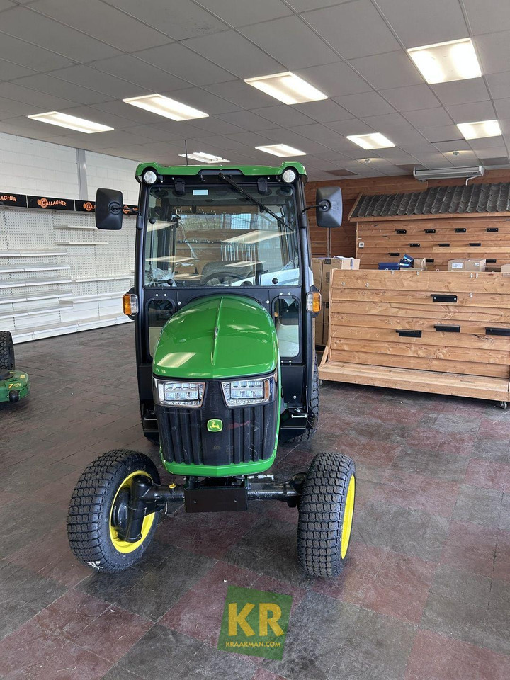 2032R John Deere - Kompaktný traktor: obrázok 2 2032R John Deere - Kompaktný traktor: obrázok 2