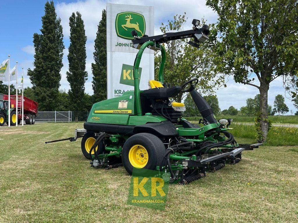 6700A John Deere - Záhradná kosačka: obrázok 1 6700A John Deere - Záhradná kosačka: obrázok 1