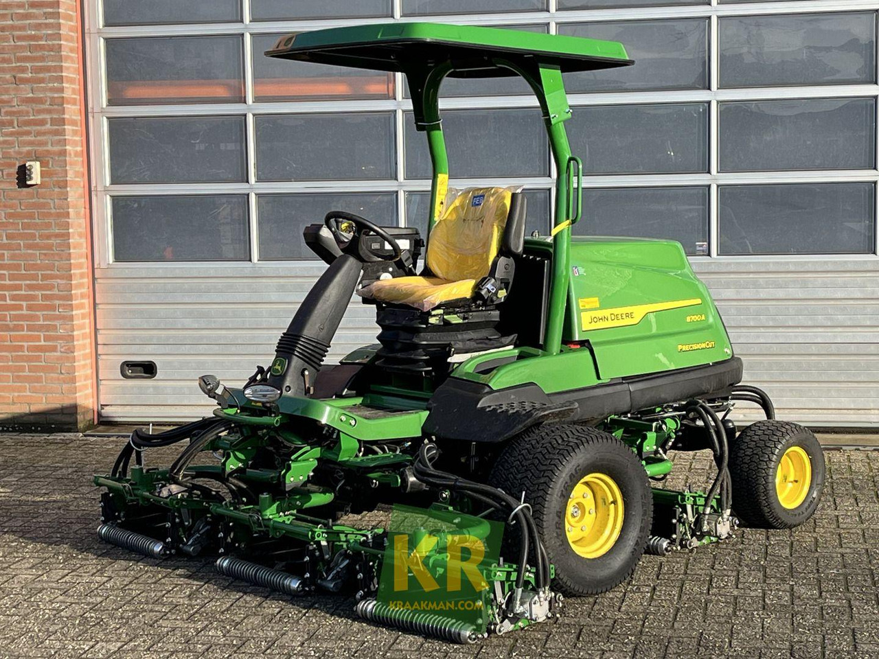 8700A John Deere - Záhradná kosačka: obrázok 1 8700A John Deere - Záhradná kosačka: obrázok 1