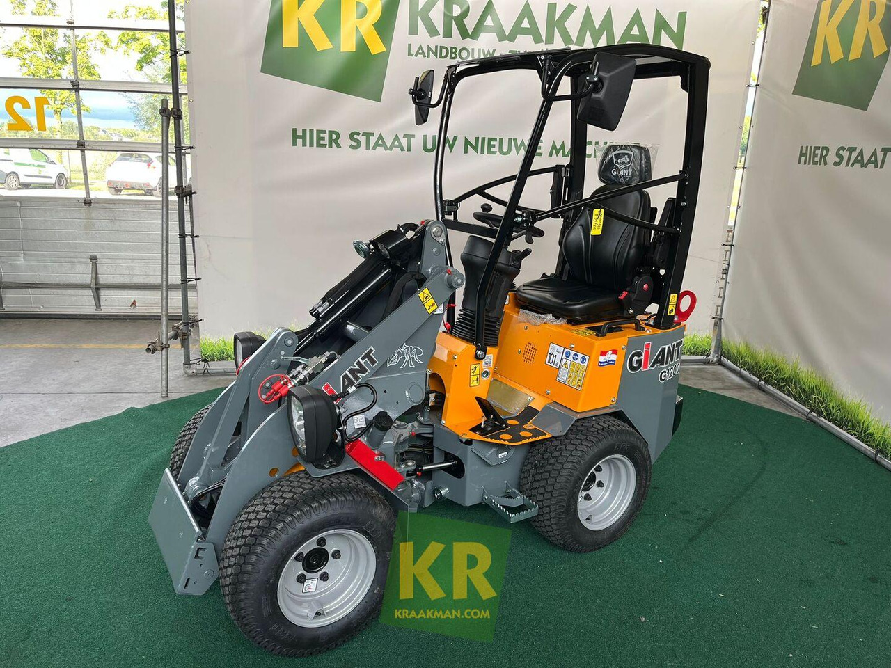 G1200 Giant - Kĺbový nakladač: obrázok 1 G1200 Giant - Kĺbový nakladač: obrázok 1