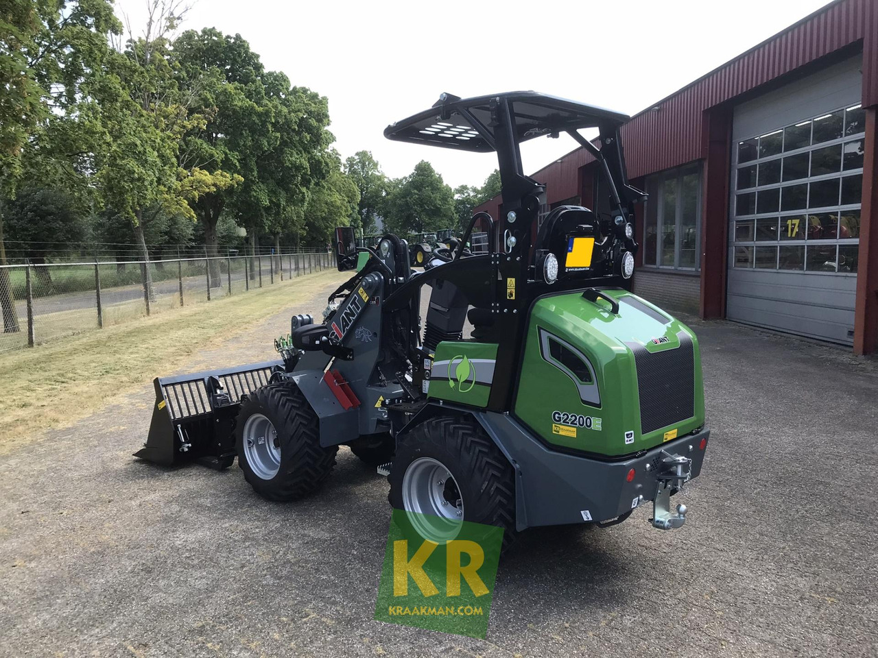 G2200E Giant - Kĺbový nakladač: obrázok 5 G2200E Giant - Kĺbový nakladač: obrázok 5