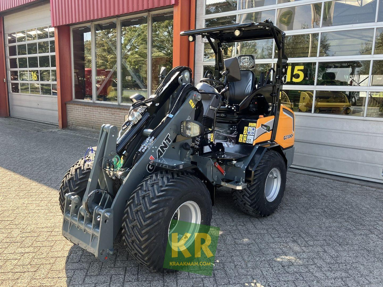 G2700 HD+ Giant - Kĺbový nakladač: obrázok 1 G2700 HD+ Giant - Kĺbový nakladač: obrázok 1