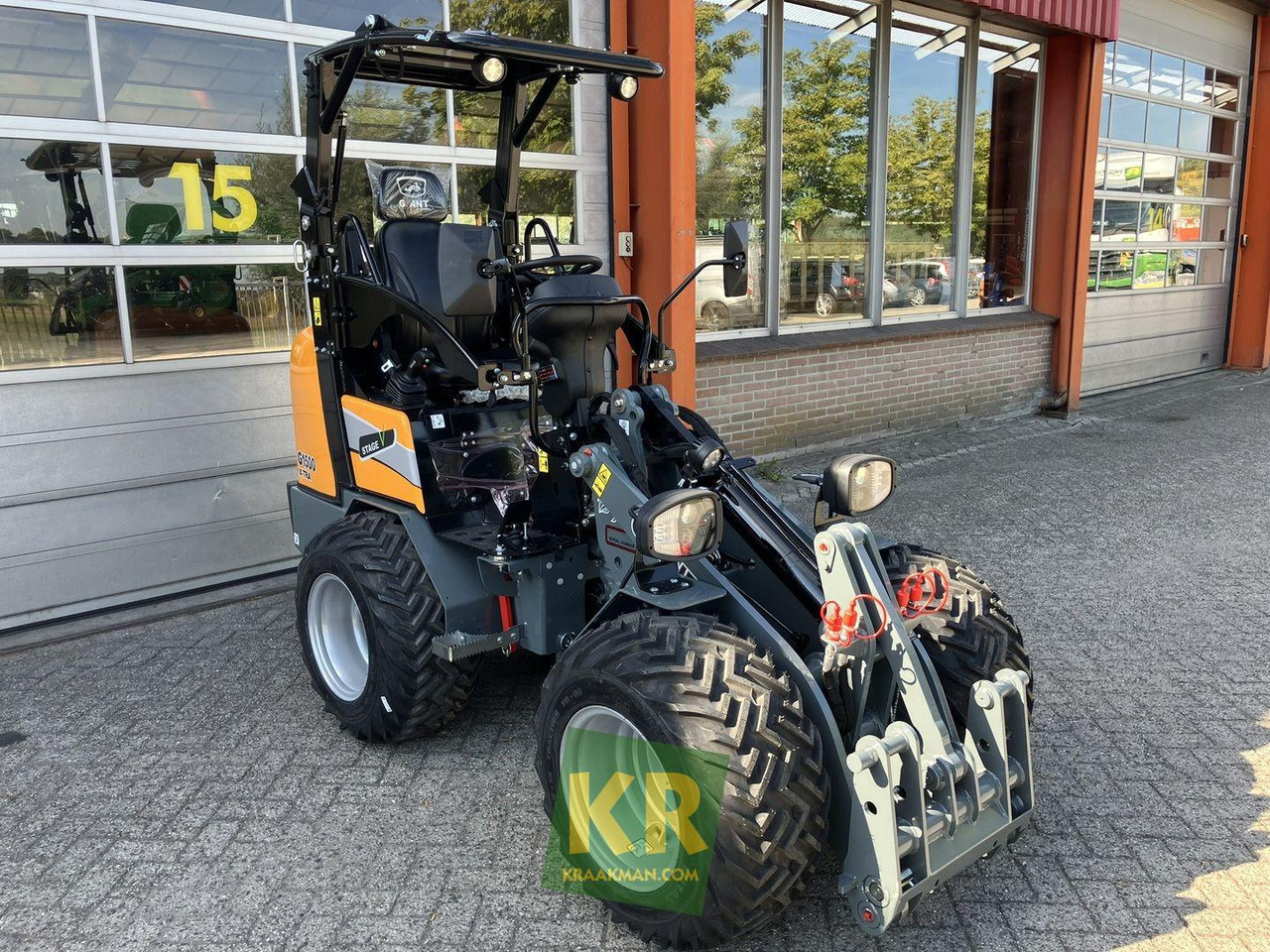 Giant G1500 Xtra - Kĺbový nakladač: obrázok 2 Giant G1500 Xtra - Kĺbový nakladač: obrázok 2