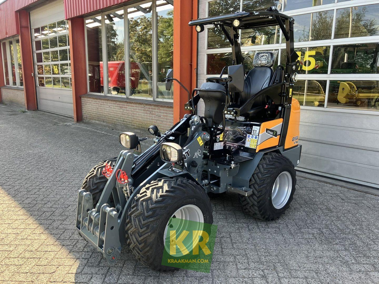 Giant G1500 Xtra - Kĺbový nakladač: obrázok 1 Giant G1500 Xtra - Kĺbový nakladač: obrázok 1