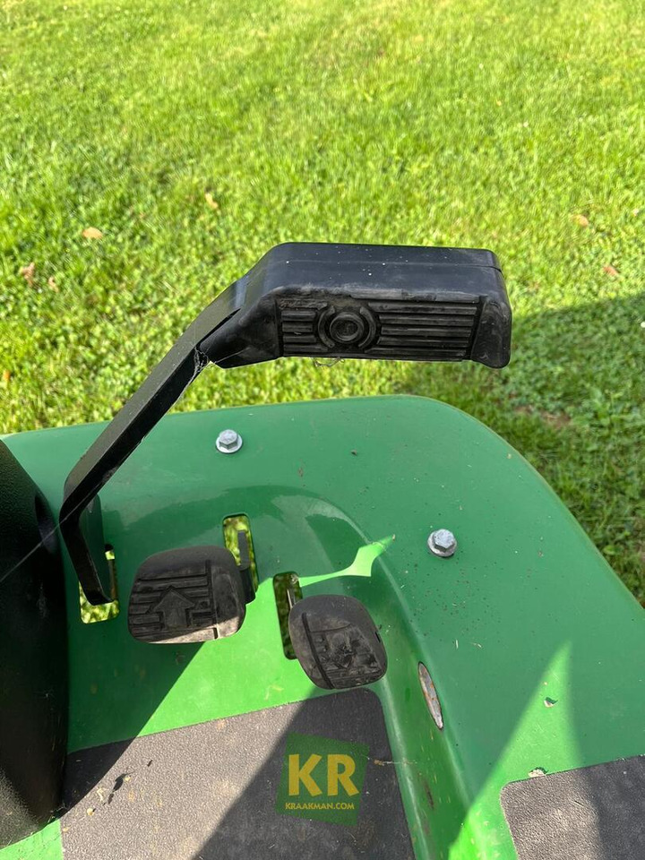 John Deere 1580  - Záhradná kosačka: obrázok 5 John Deere 1580  - Záhradná kosačka: obrázok 5