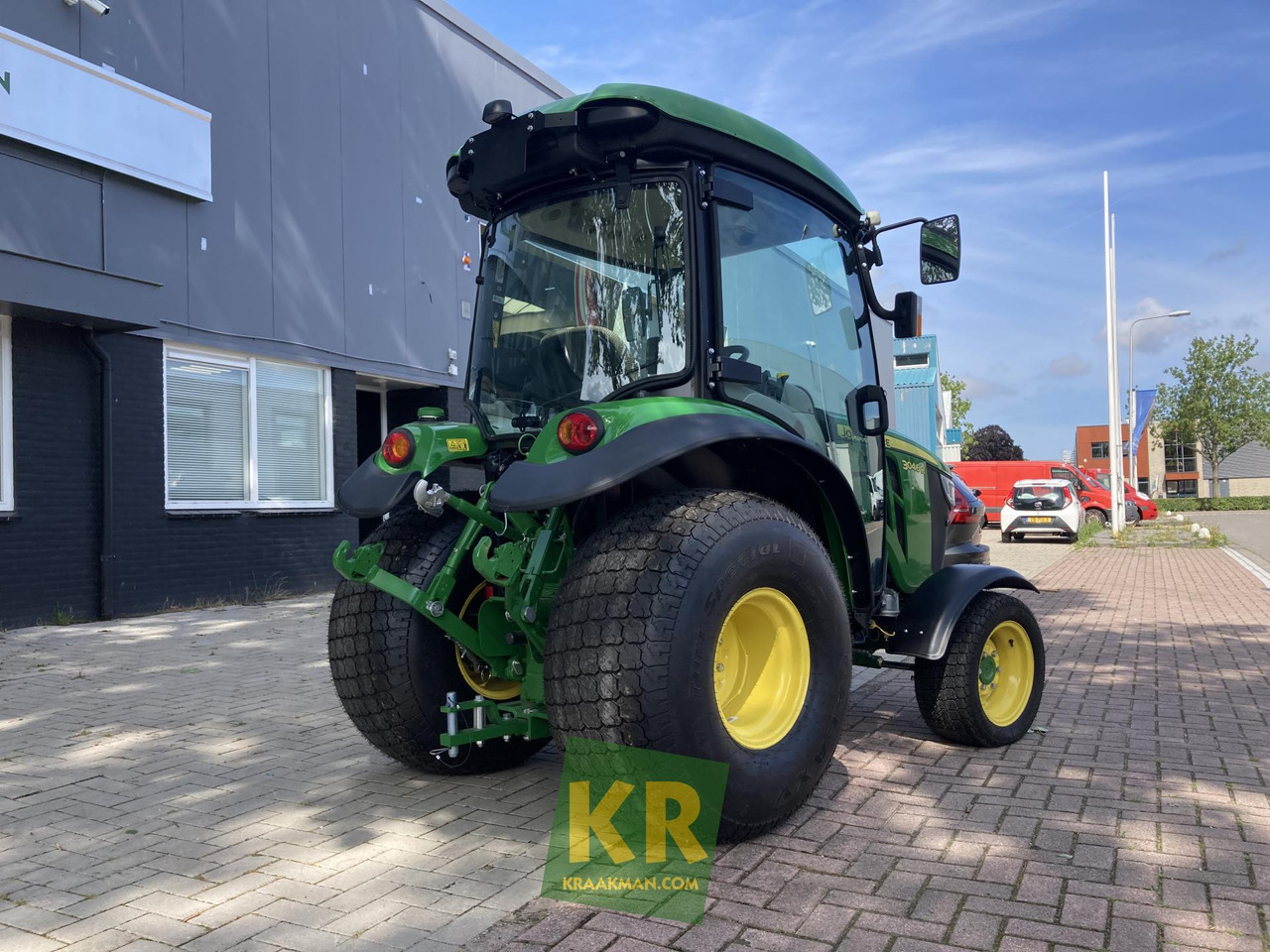 John Deere 3046R - Kompaktný traktor: obrázok 2 John Deere 3046R - Kompaktný traktor: obrázok 2