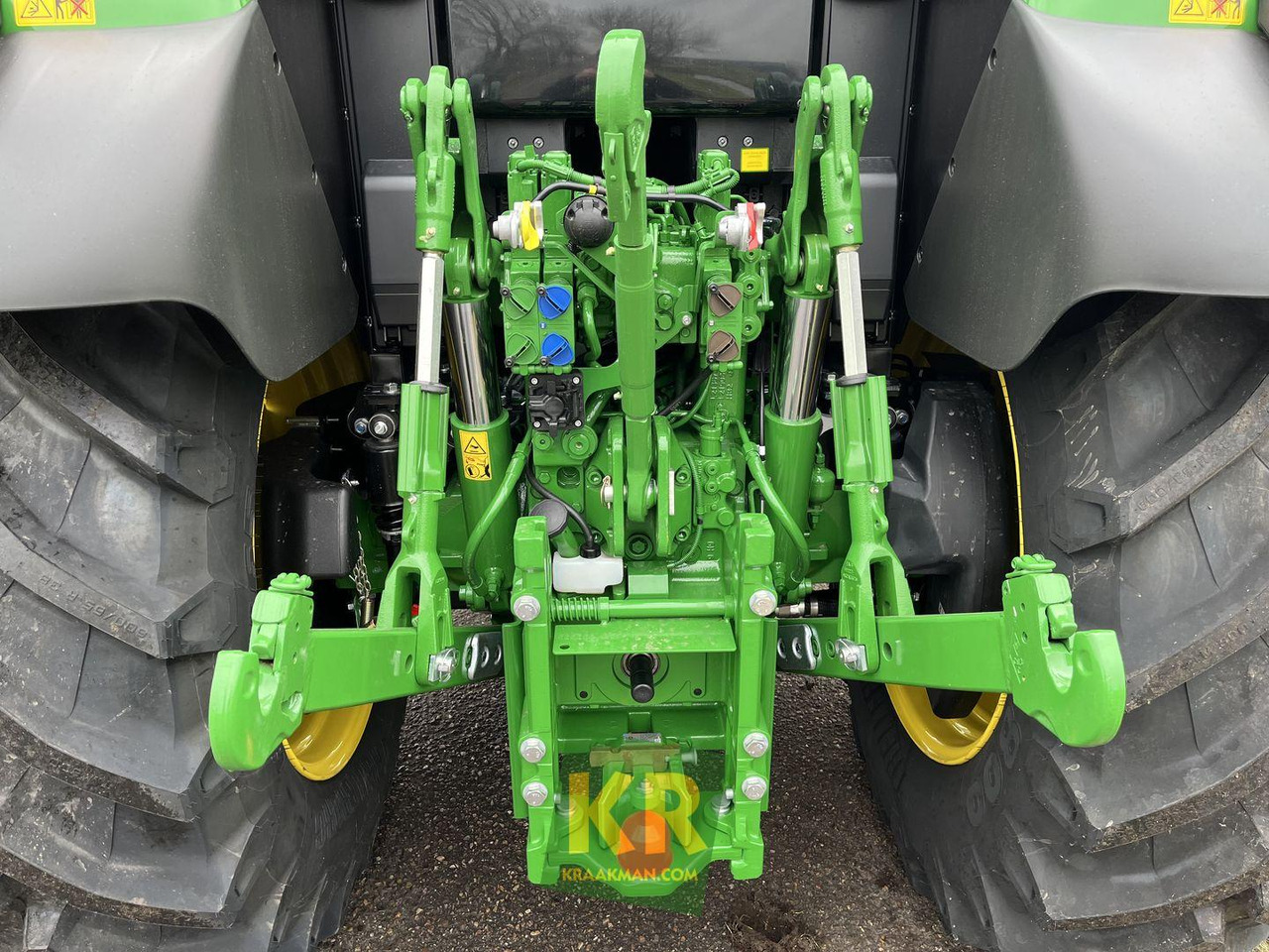John Deere 6120M - Traktor: obrázok 4 John Deere 6120M - Traktor: obrázok 4