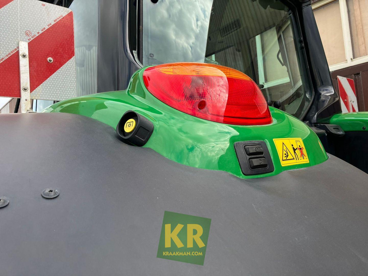 John Deere 6155M - Traktor: obrázok 3 John Deere 6155M - Traktor: obrázok 3