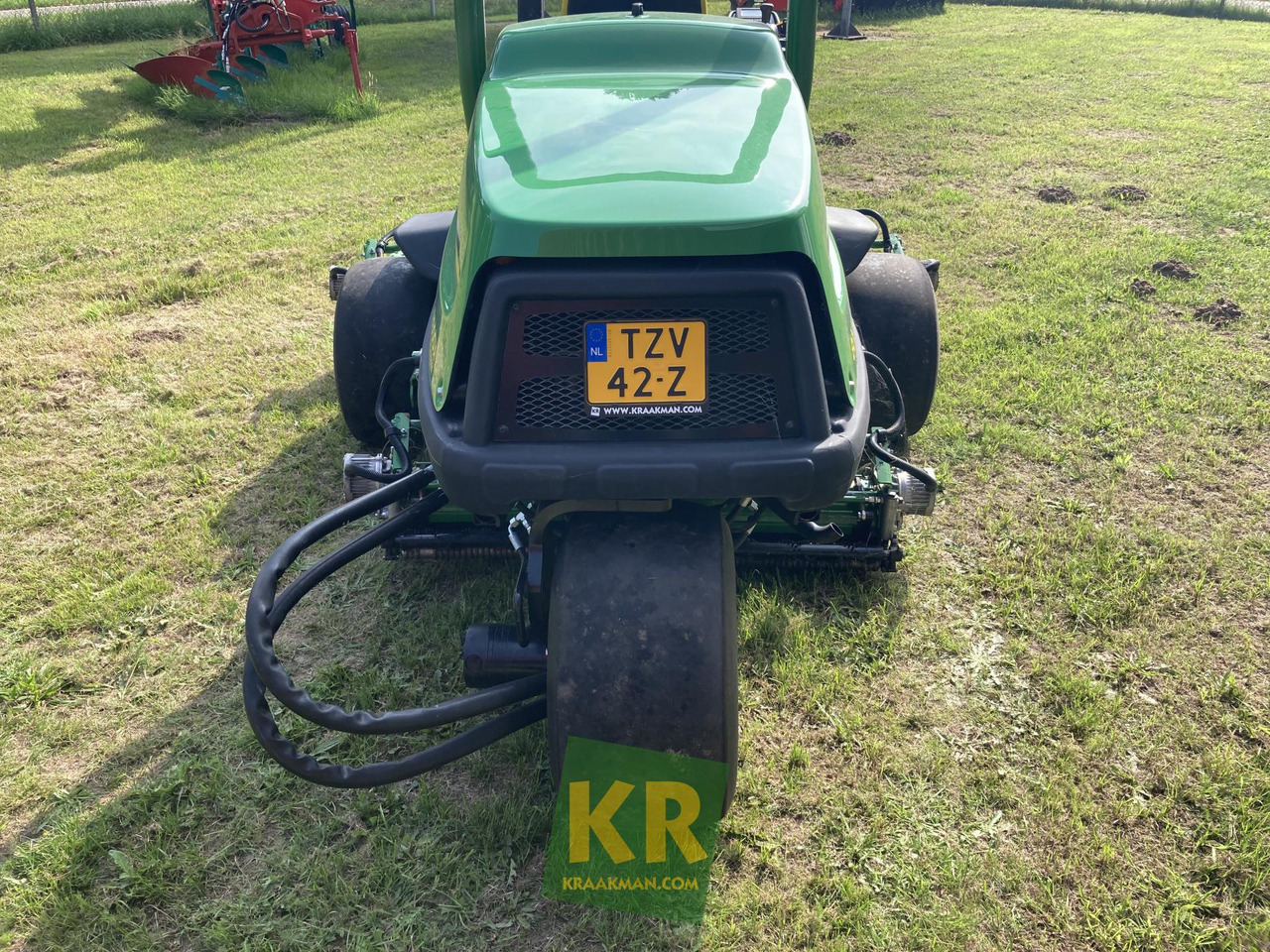 John Deere 8000A E-CUT - Záhradná kosačka: obrázok 5 John Deere 8000A E-CUT - Záhradná kosačka: obrázok 5
