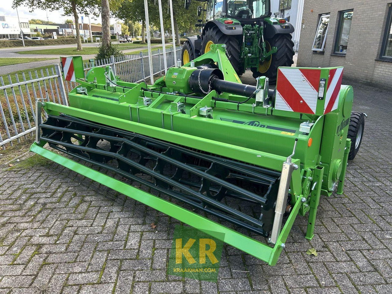 MultiForce AVR - Stroj na obrábanie pôdy: obrázok 1 MultiForce AVR - Stroj na obrábanie pôdy: obrázok 1