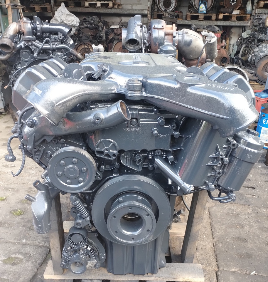 MERCEDES ACTROS OM501 LA 541 V6 MP2 MP3 EURO 5 - Motor a diely: obrázok 3 MERCEDES ACTROS OM501 LA 541 V6 MP2 MP3 EURO 5 - Motor a diely: obrázok 3