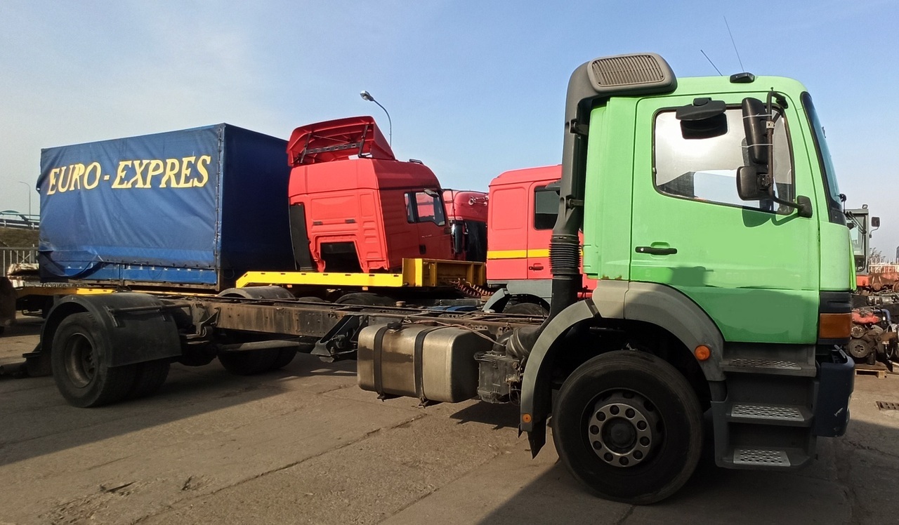 MERCEDES-BENZ ATEGO 1823 - Podvozek s kabinou: obrázok 1 MERCEDES-BENZ ATEGO 1823 - Podvozek s kabinou: obrázok 1