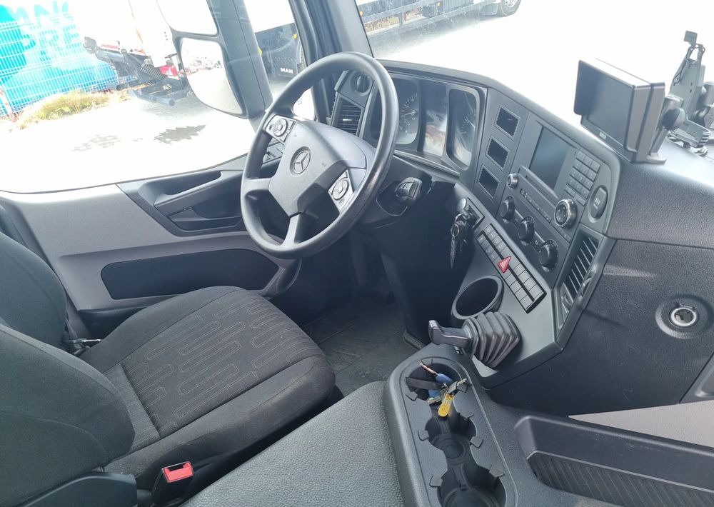 Mercedes-Benz Antos 1830   rozstaw osi 3,60 - Podvozek s kabinou: obrázok 4 Mercedes-Benz Antos 1830   rozstaw osi 3,60 - Podvozek s kabinou: obrázok 4