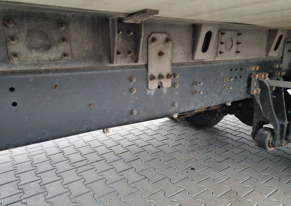 Chladirenské nákladné vozidlo Scania P400: obrázok 8 Chladirenské nákladné vozidlo Scania P400: obrázok 8