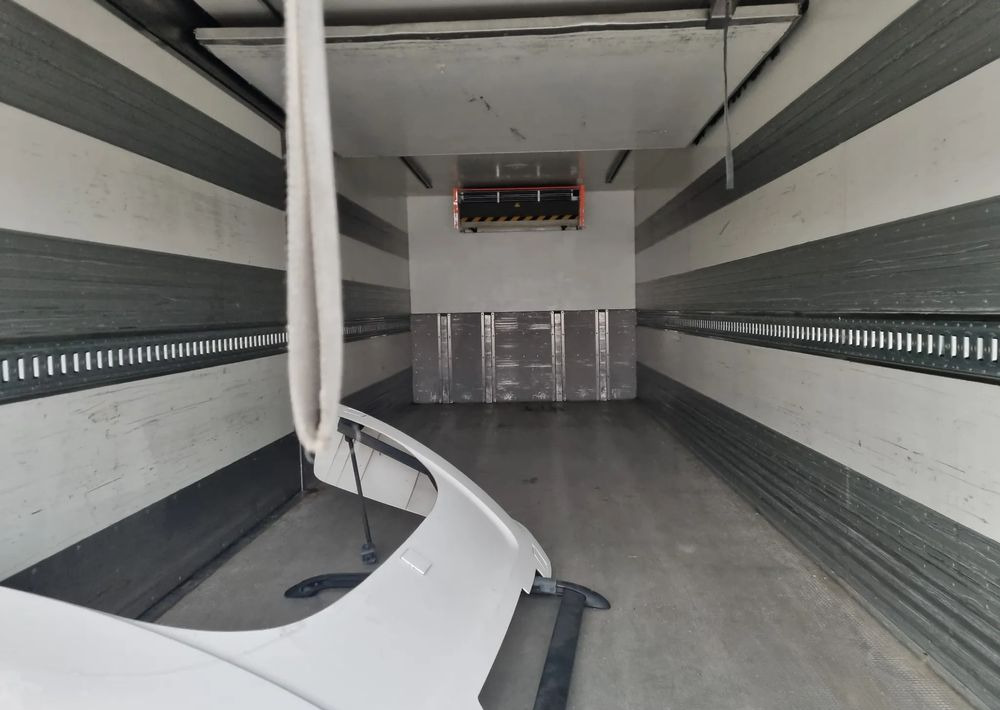 Scania P400 - Chladirenské nákladné vozidlo: obrázok 5 Scania P400 - Chladirenské nákladné vozidlo: obrázok 5