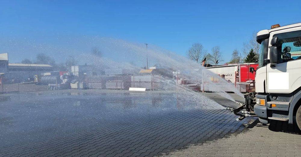 Scania SCANIA P360 Myjka drogowa - Auto na odvoz odpadu: obrázok 2 Scania SCANIA P360 Myjka drogowa - Auto na odvoz odpadu: obrázok 2