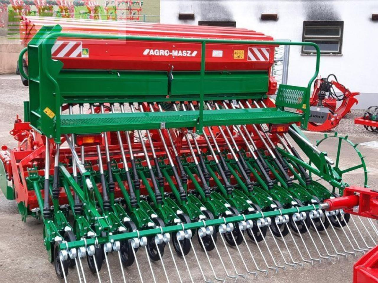 Agro-Masz sn 300 - Univerzálny sejací stroj: obrázok 2 Agro-Masz sn 300 - Univerzálny sejací stroj: obrázok 2