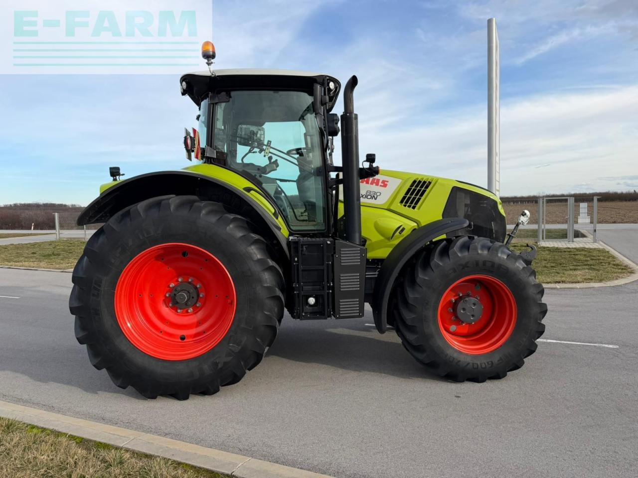 CLAAS AXION 830 - Traktor: obrázok 4 CLAAS AXION 830 - Traktor: obrázok 4