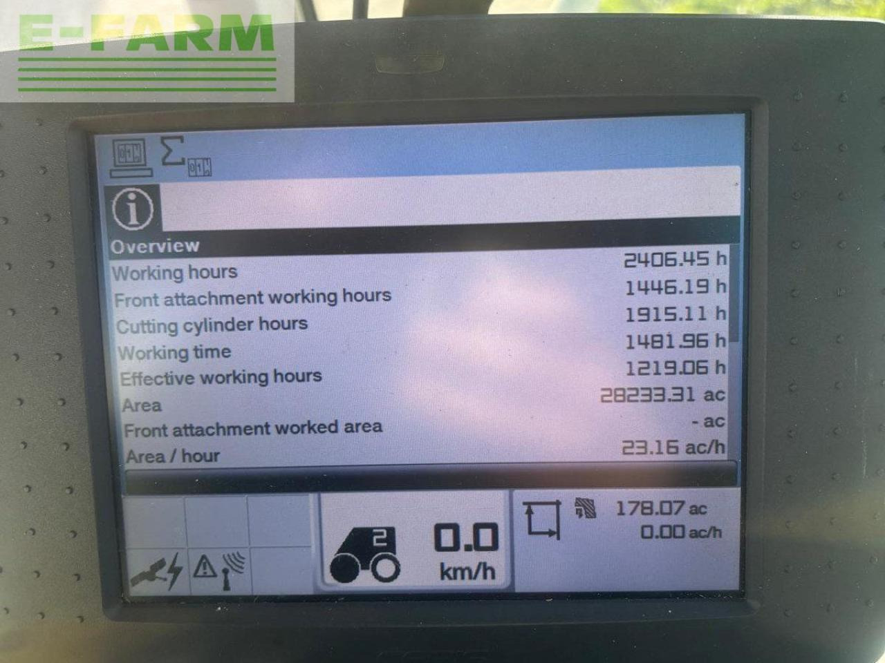 CLAAS JAGUAR 880 4WD - Samohybná rezačka: obrázok 4 CLAAS JAGUAR 880 4WD - Samohybná rezačka: obrázok 4